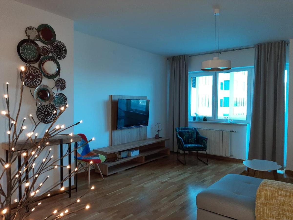 Bright, Modern & Cozy Apartment Tuzla Buitenkant foto